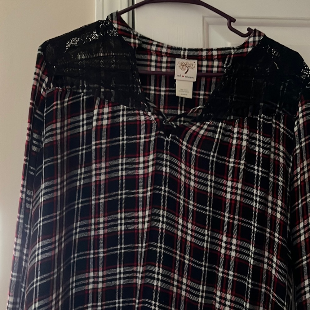 Light weight long sleeved shirt